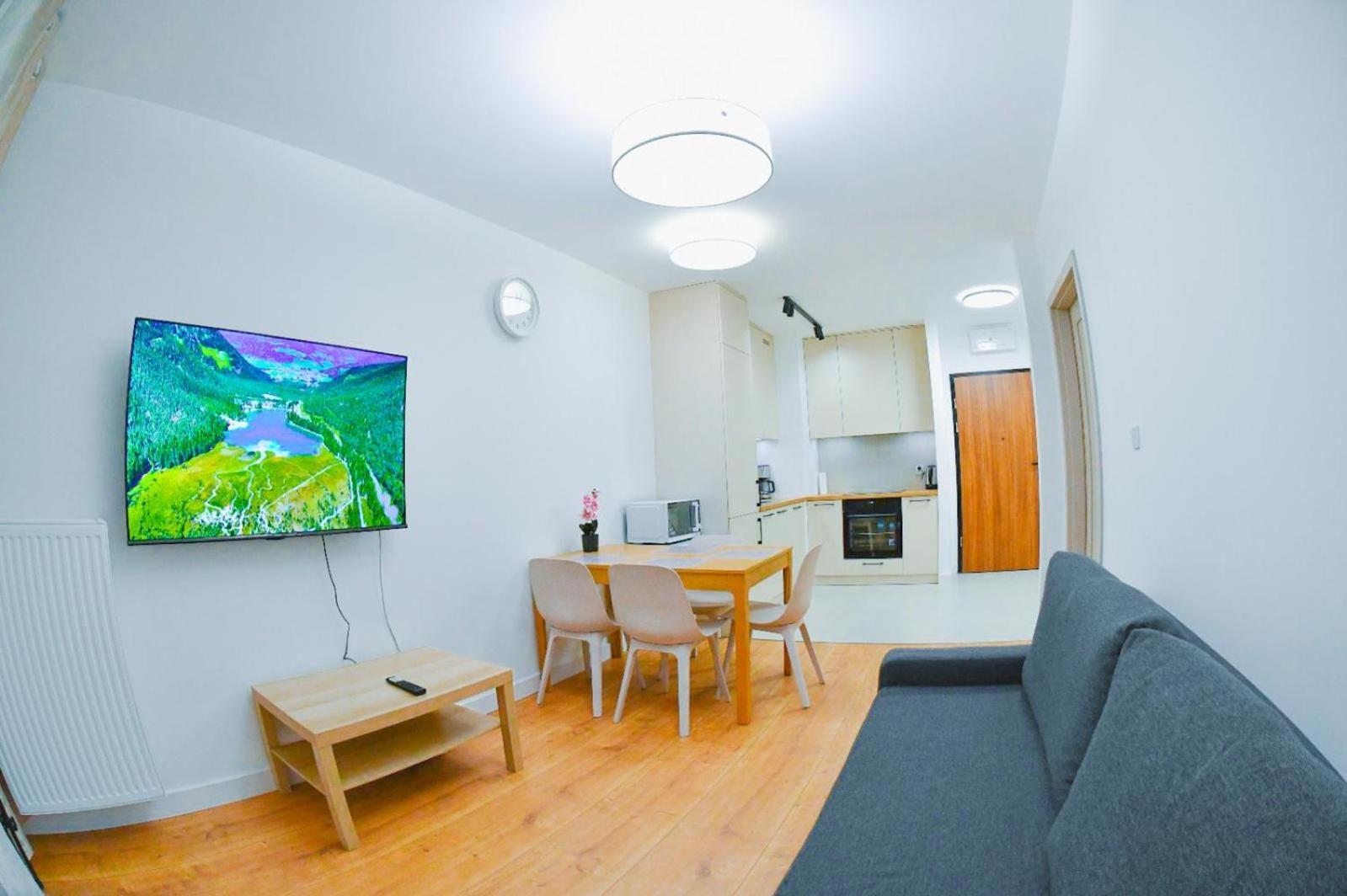 Elegant Two-Room Apartment, Sleeps 4, Near Turon Arena, With Balcony Krakov Exteriér fotografie