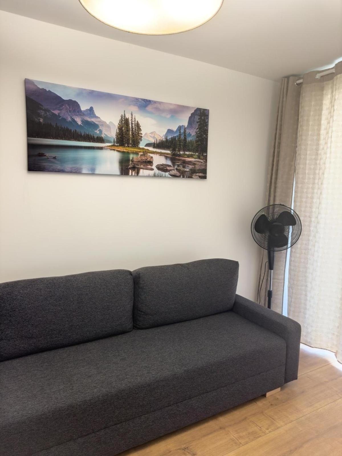 Elegant Two-Room Apartment, Sleeps 4, Near Turon Arena, With Balcony Krakov Exteriér fotografie