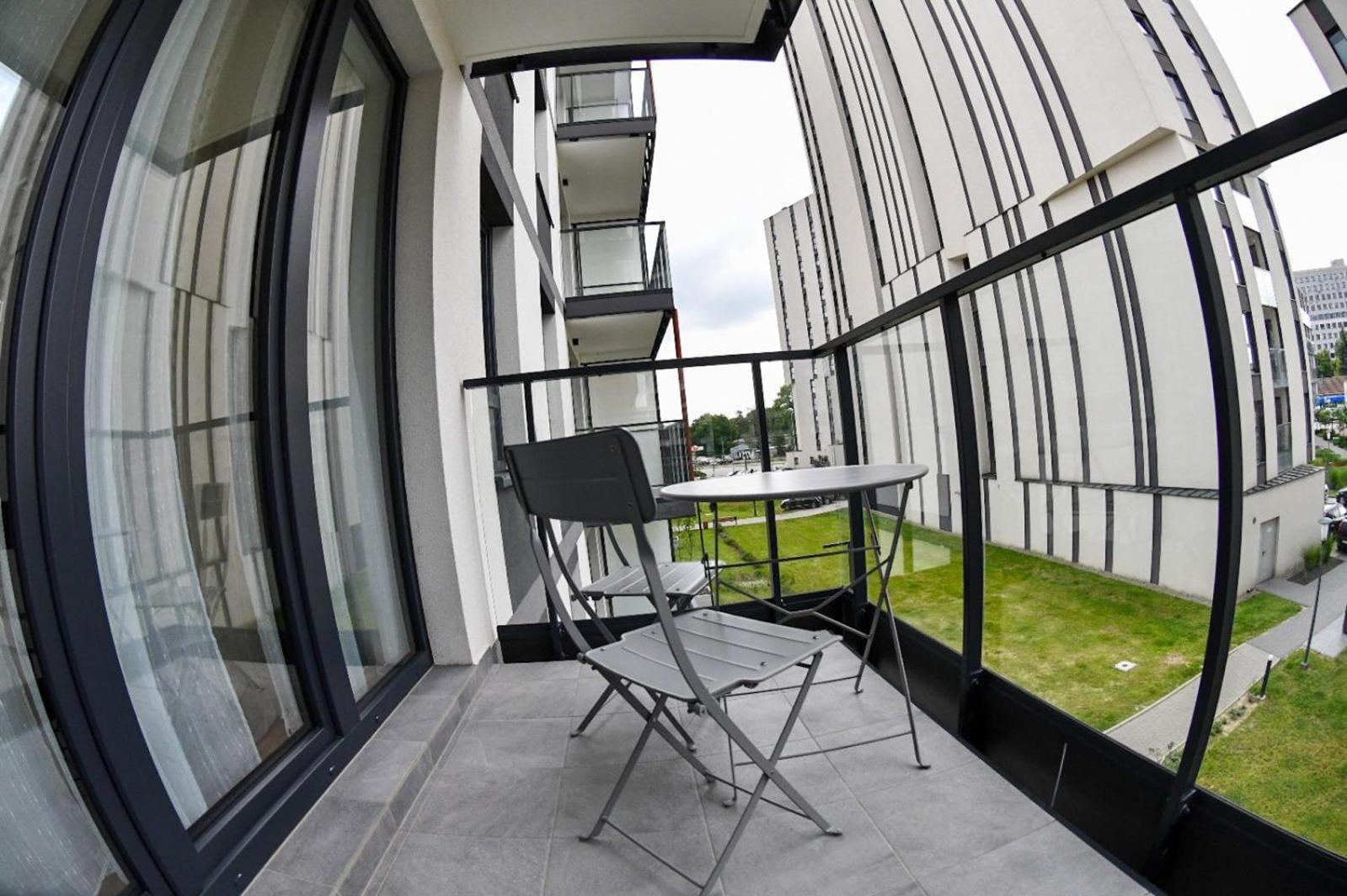 Elegant Two-Room Apartment, Sleeps 4, Near Turon Arena, With Balcony Krakov Exteriér fotografie