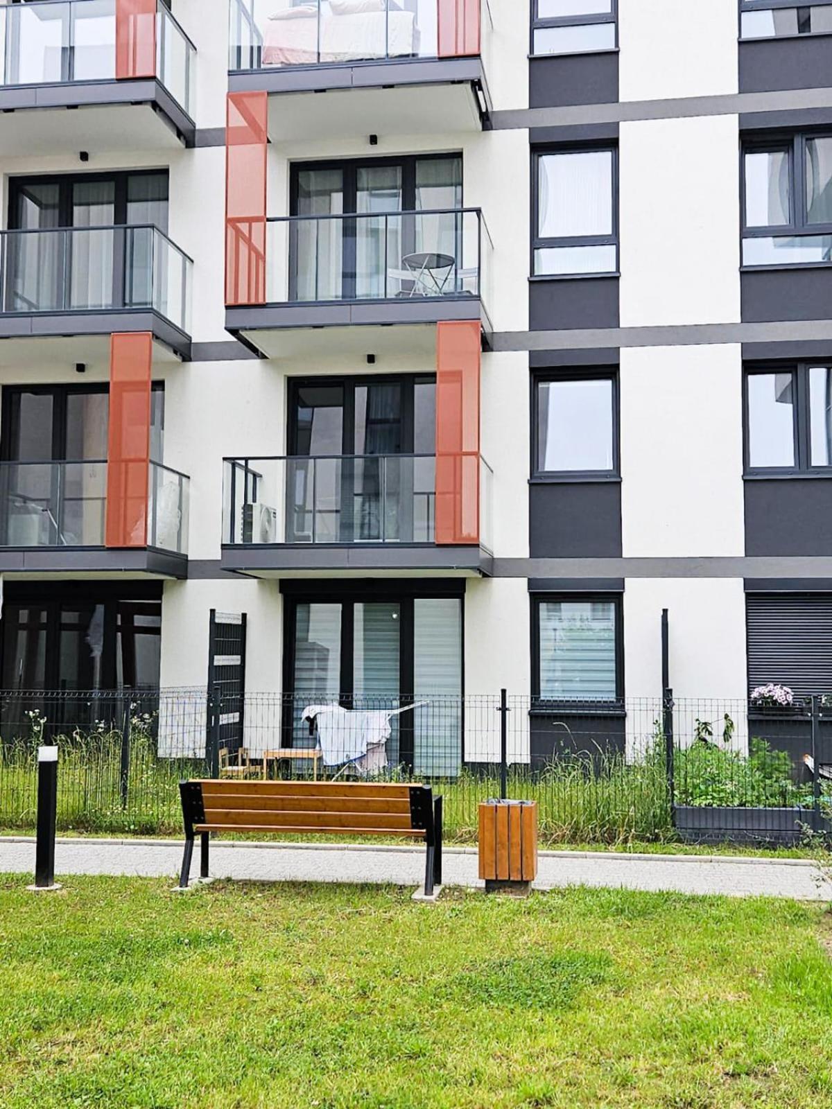 Elegant Two-Room Apartment, Sleeps 4, Near Turon Arena, With Balcony Krakov Exteriér fotografie