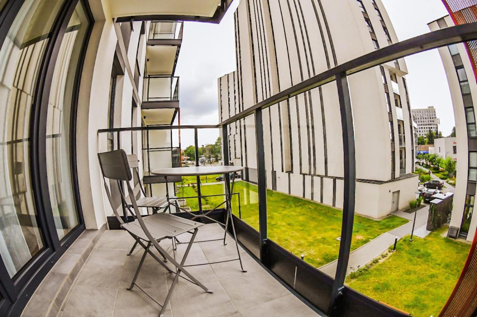 Elegant Two-Room Apartment, Sleeps 4, Near Turon Arena, With Balcony Krakov Exteriér fotografie